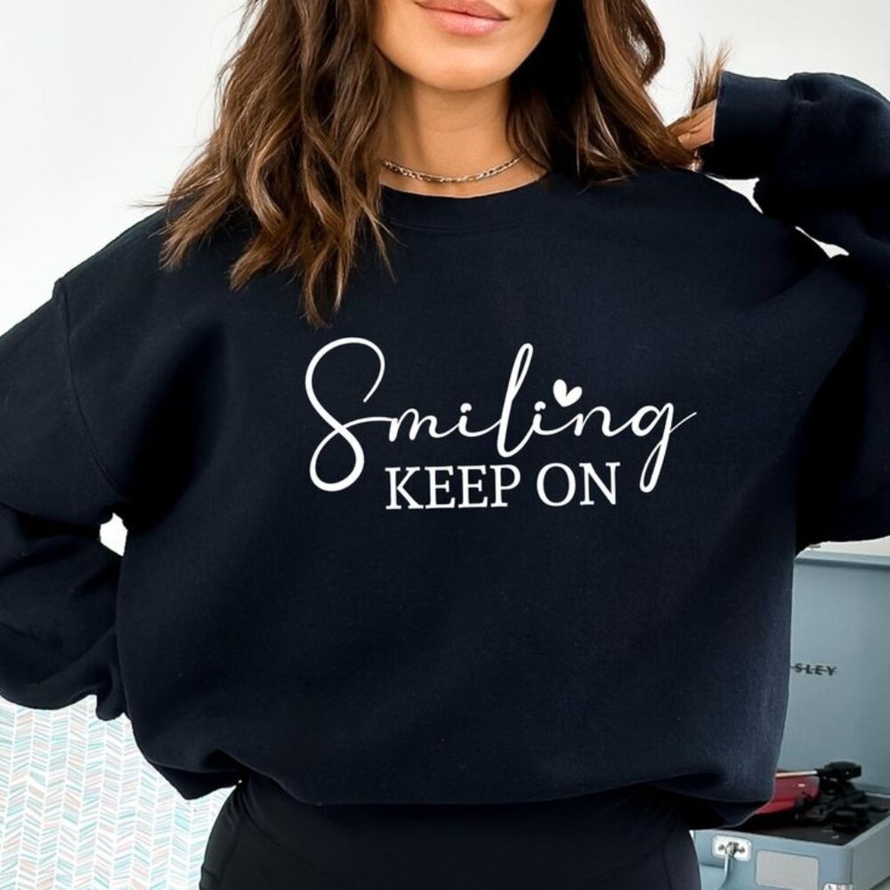 Smiling Keep On Sweatshirt - Black, Size M, Everyday Comfort